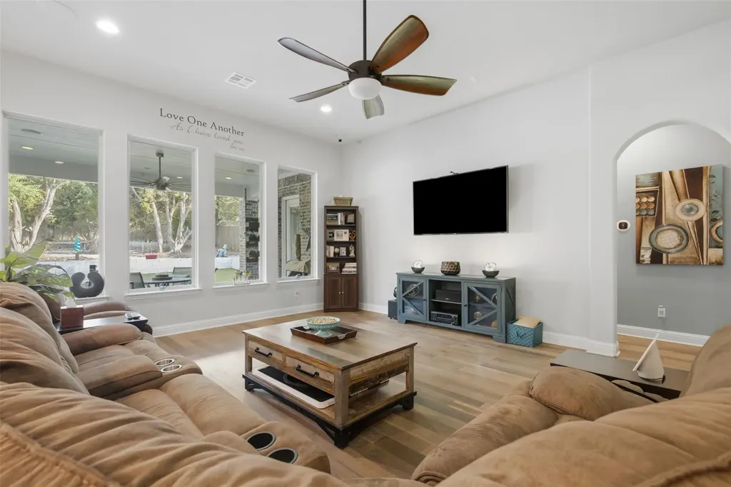 1416 Amarone Drive Leander TX 78641