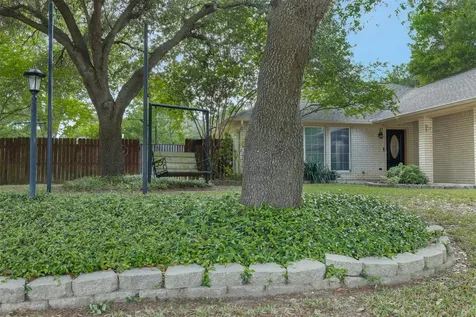 705 Palmer Street Rockdale TX 76567