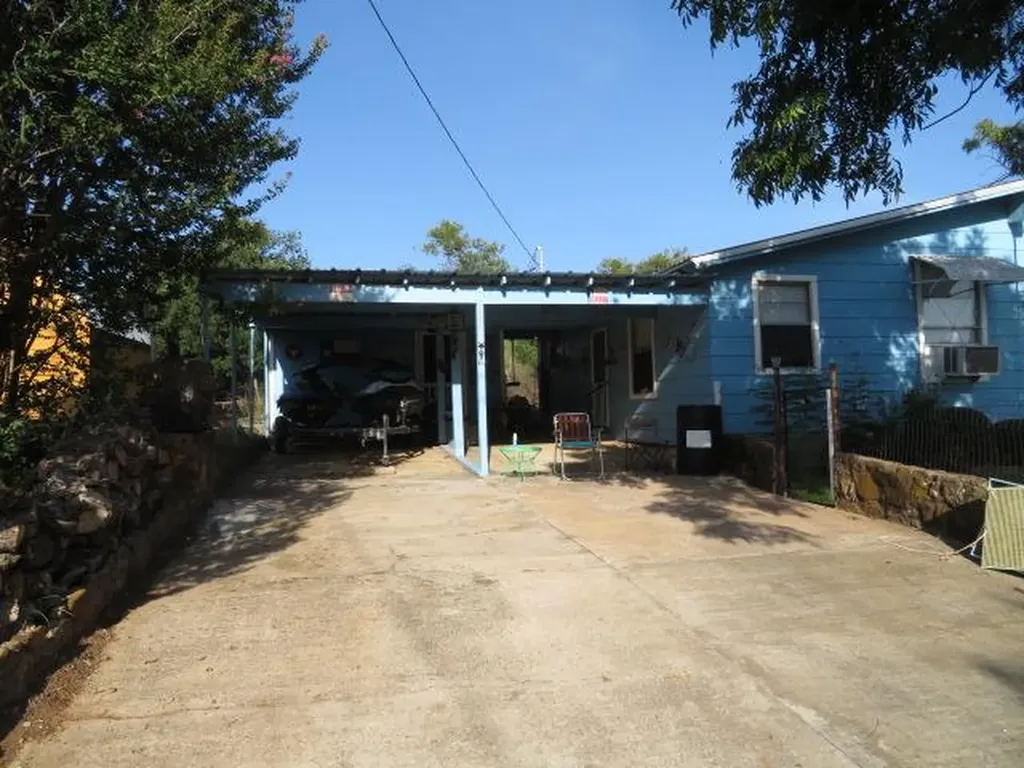 401 County Road 138 Burnet TX 78611
