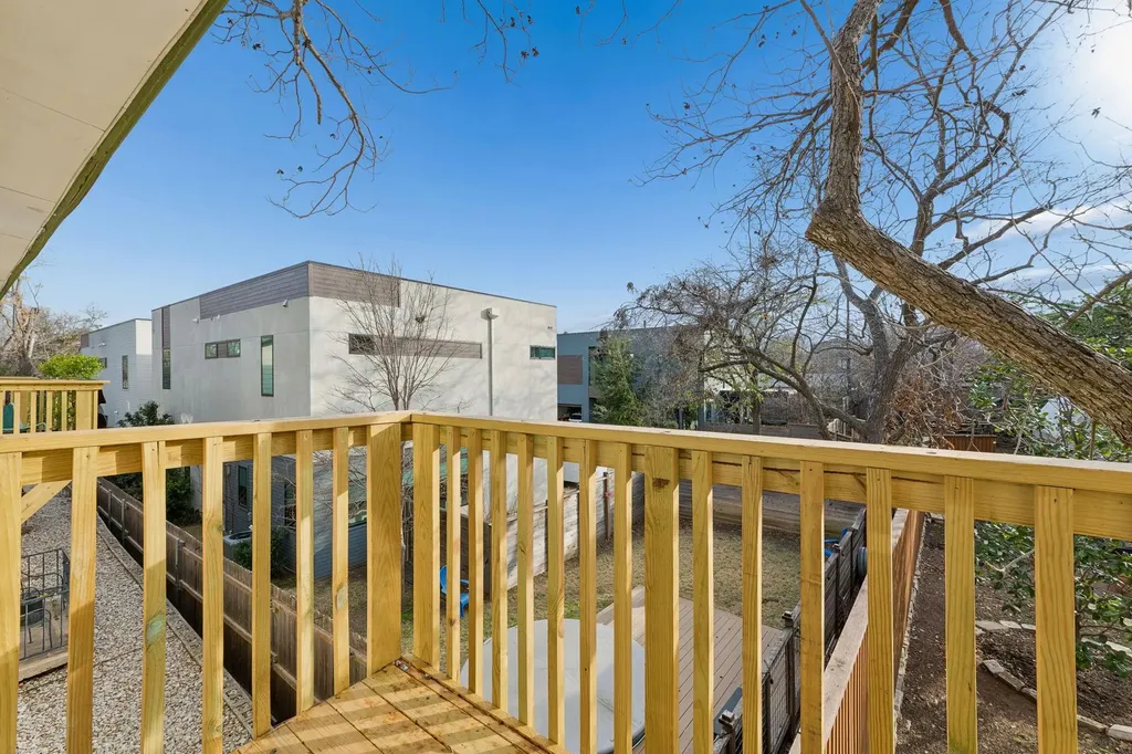 2021 Bluebonnet Lane Austin TX 78704