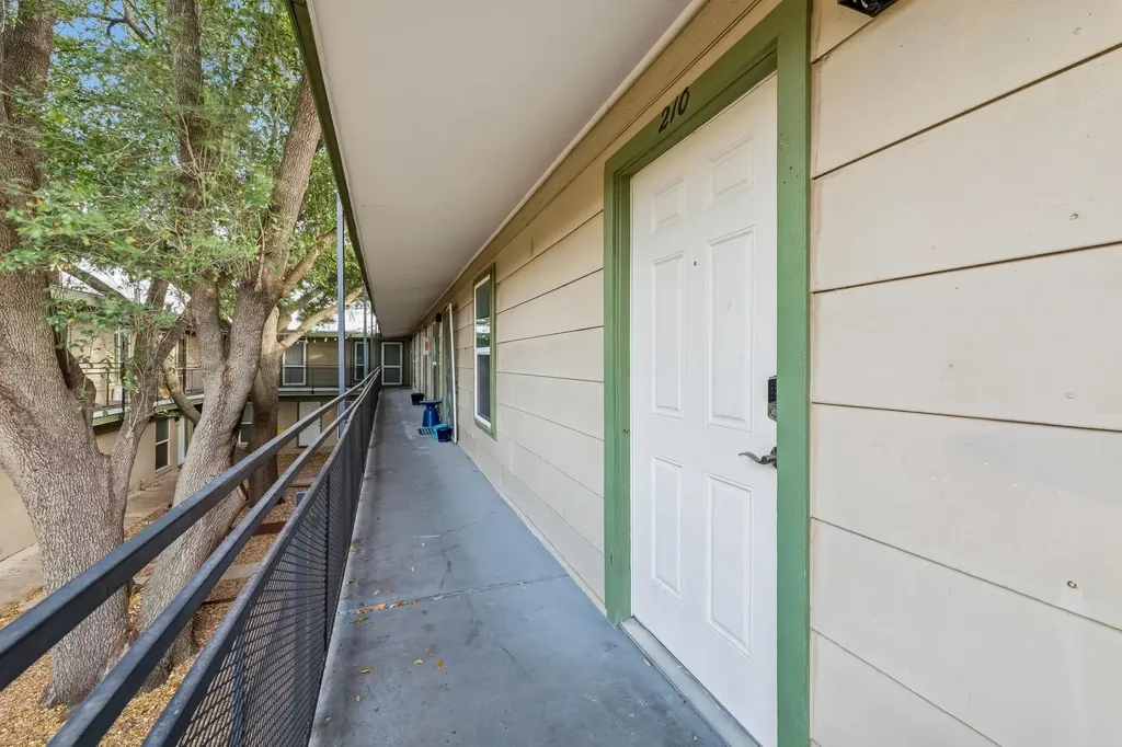 2021 Bluebonnet Lane Austin TX 78704