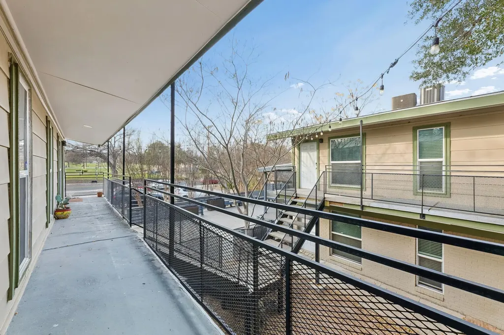 2021 Bluebonnet Lane Austin TX 78704