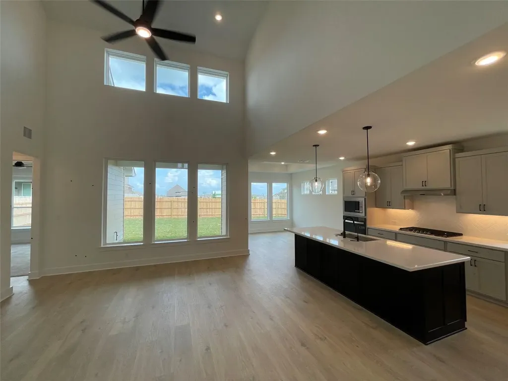 19501 Erna Drive Pflugerville TX 78660