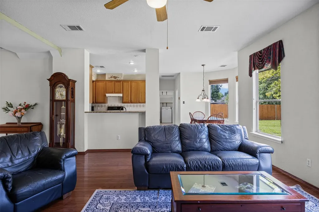 402 Autumn Trail Georgetown TX 78626