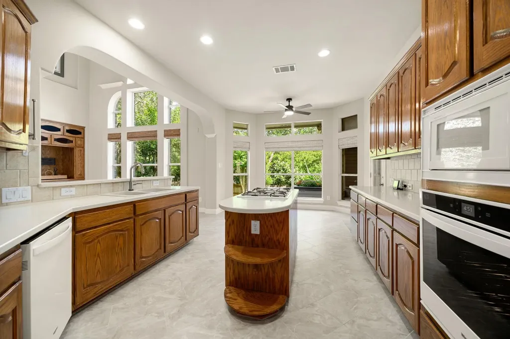 10103 Eastman Cove Austin TX 78750