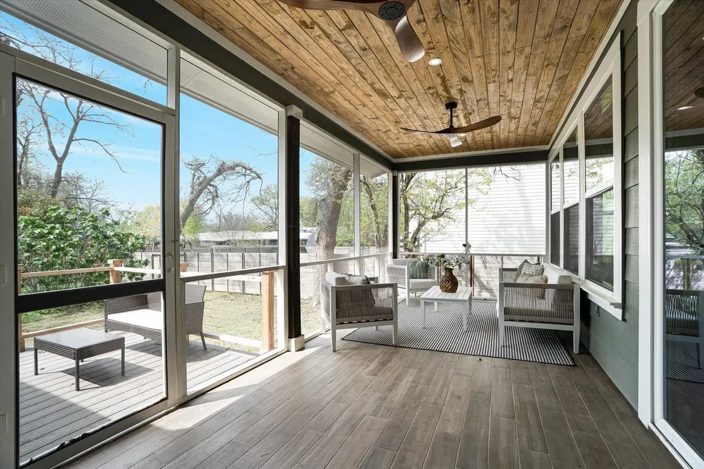 1009 Karen Avenue Austin TX 78757