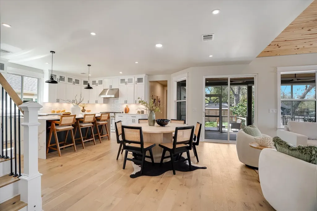 1009 Karen Avenue Austin TX 78757