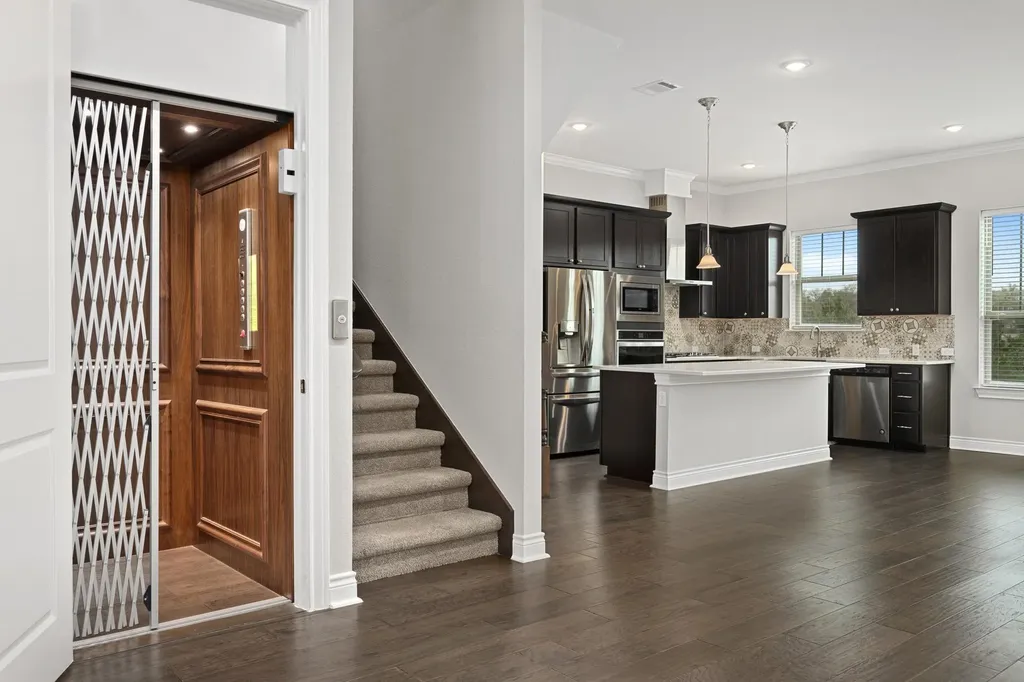 313 Adams Street Georgetown TX 78628