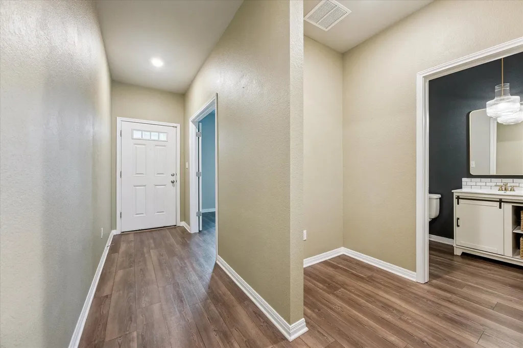 11611 Copperstone Avenue Austin TX 78748