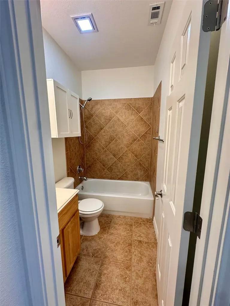 4713 4713 Street Austin TX 78721