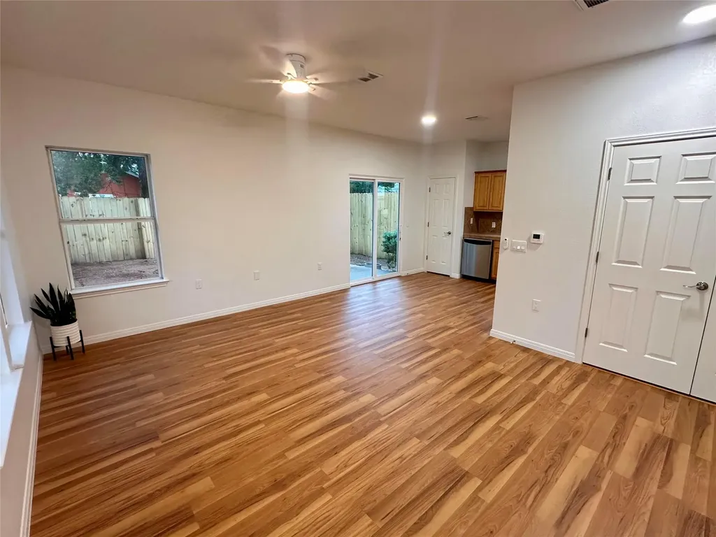 4713 4713 Street Austin TX 78721