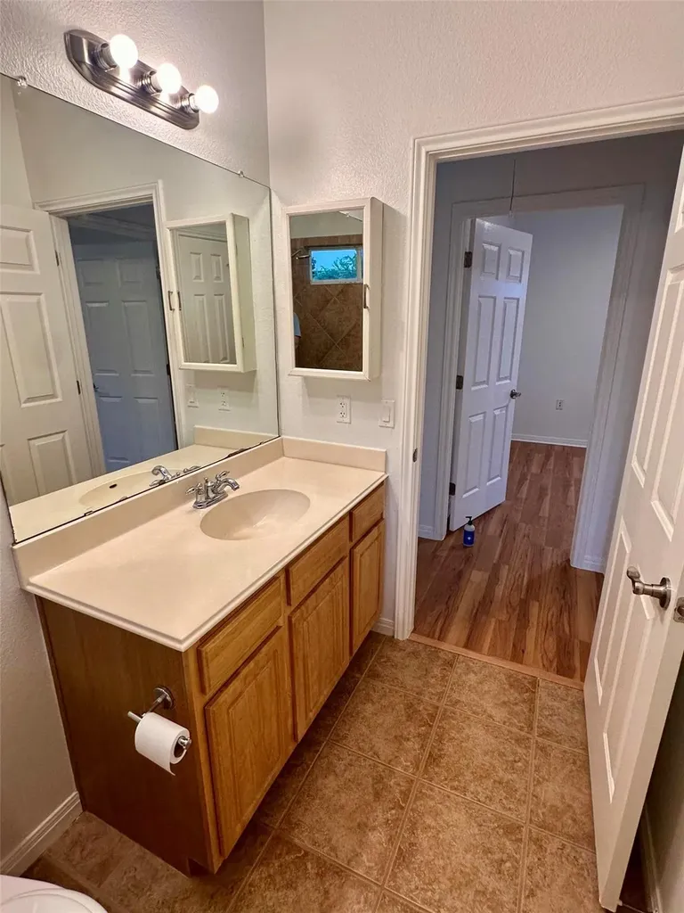 4713 4713 Street Austin TX 78721