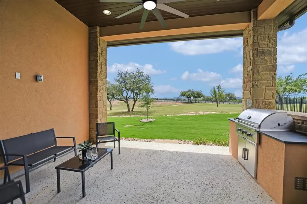 2401 Kahala Sunset Drive Spicewood TX 78669
