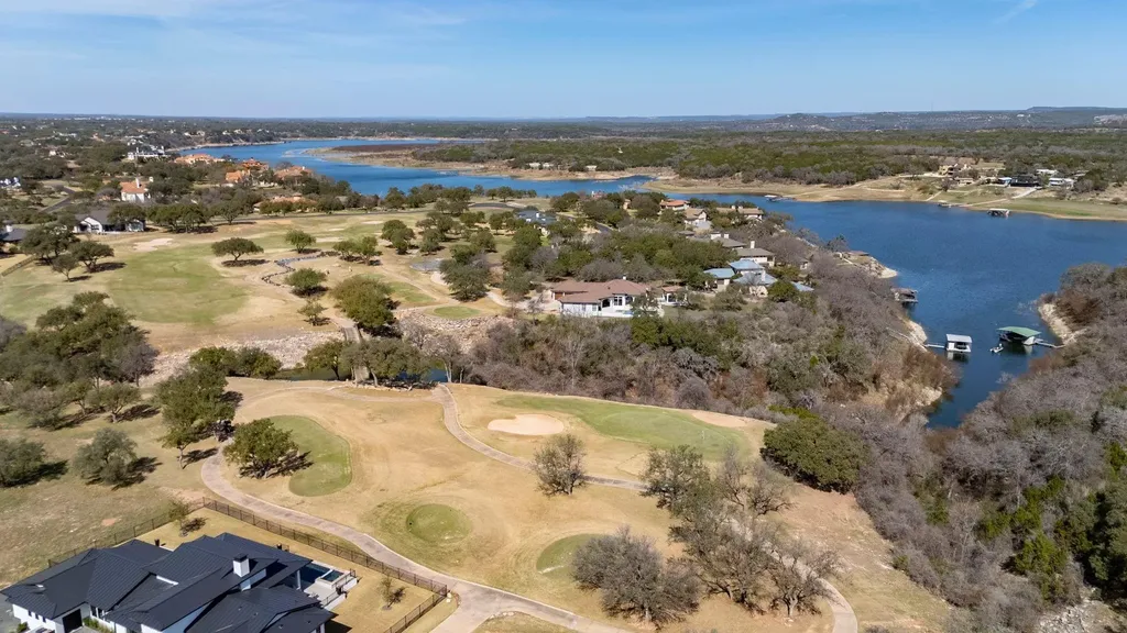 2401 Kahala Sunset Drive Spicewood TX 78669