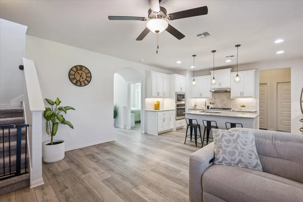8720 Mina Drive Austin TX 78747