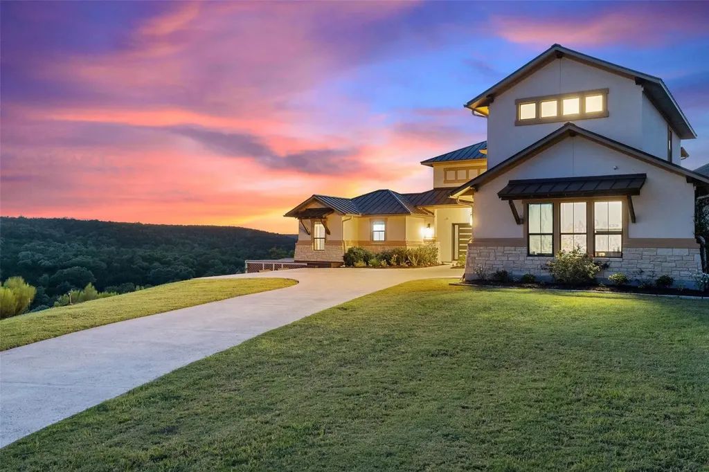 713 Laughing Dog Court Leander TX 78641