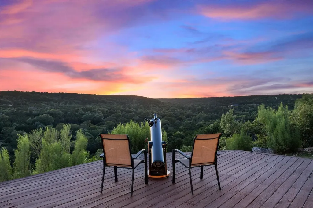 713 Laughing Dog Court Leander TX 78641
