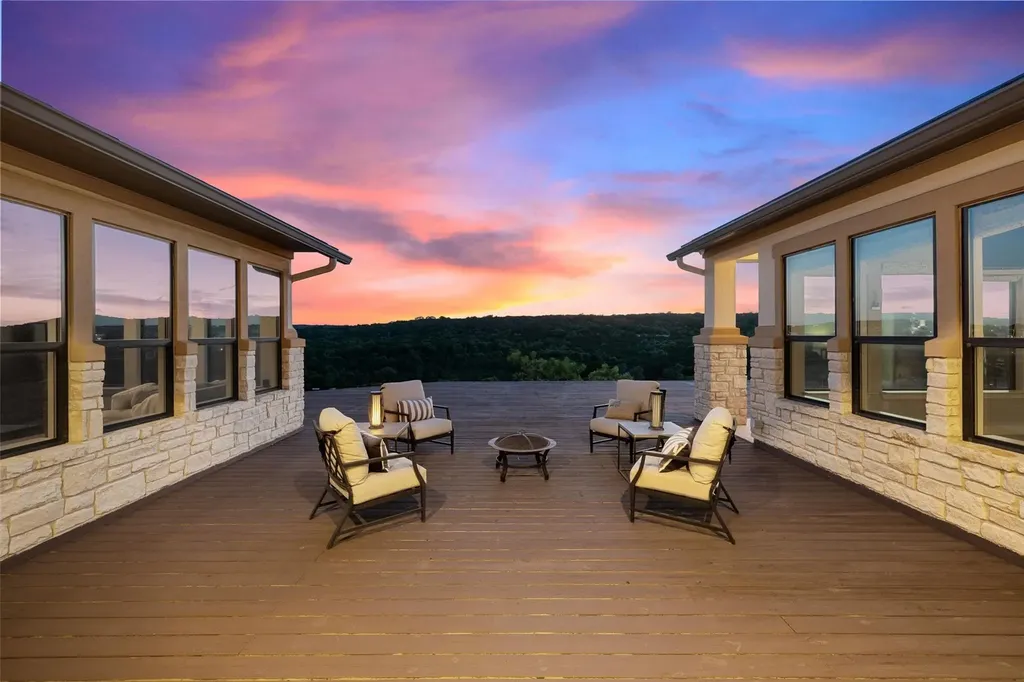 713 Laughing Dog Court Leander TX 78641