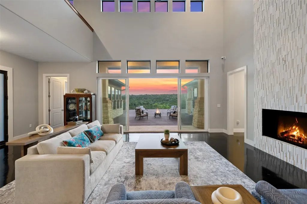 713 Laughing Dog Court Leander TX 78641
