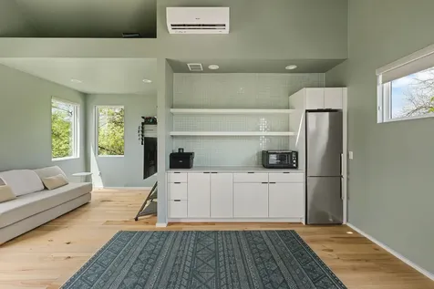 1804 Walnut Avenue Austin TX 78702