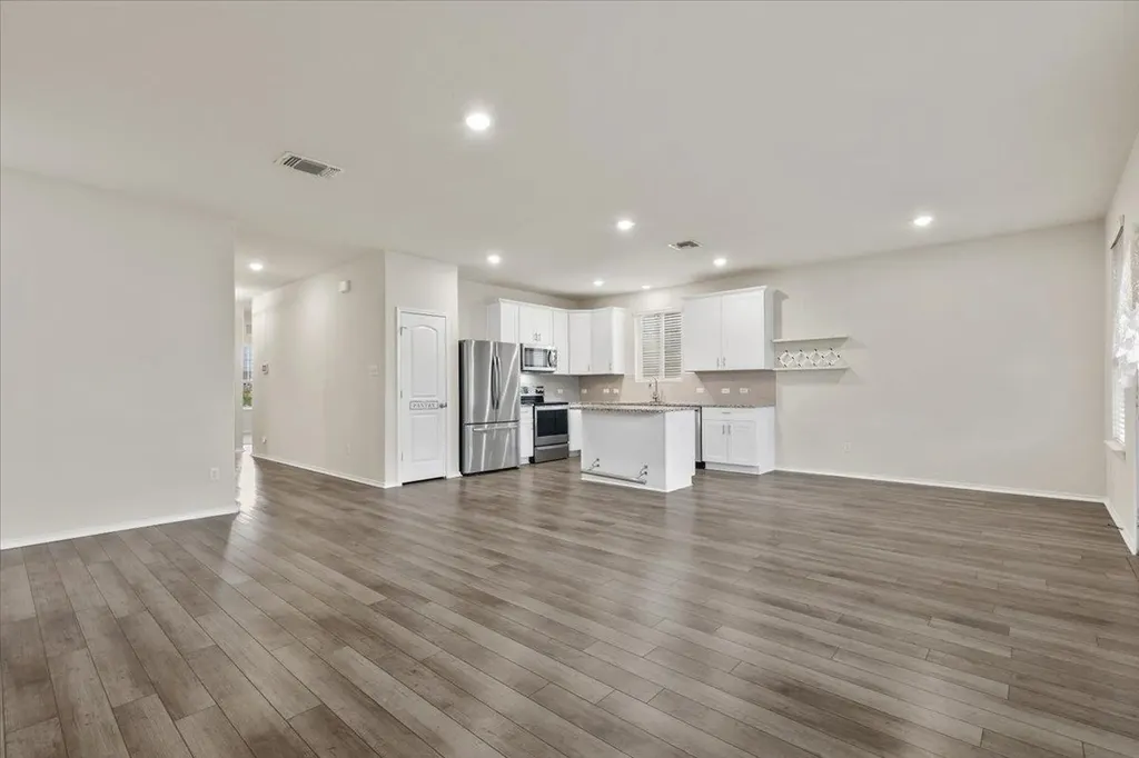 1705 T H Johnson Drive Taylor TX 76574