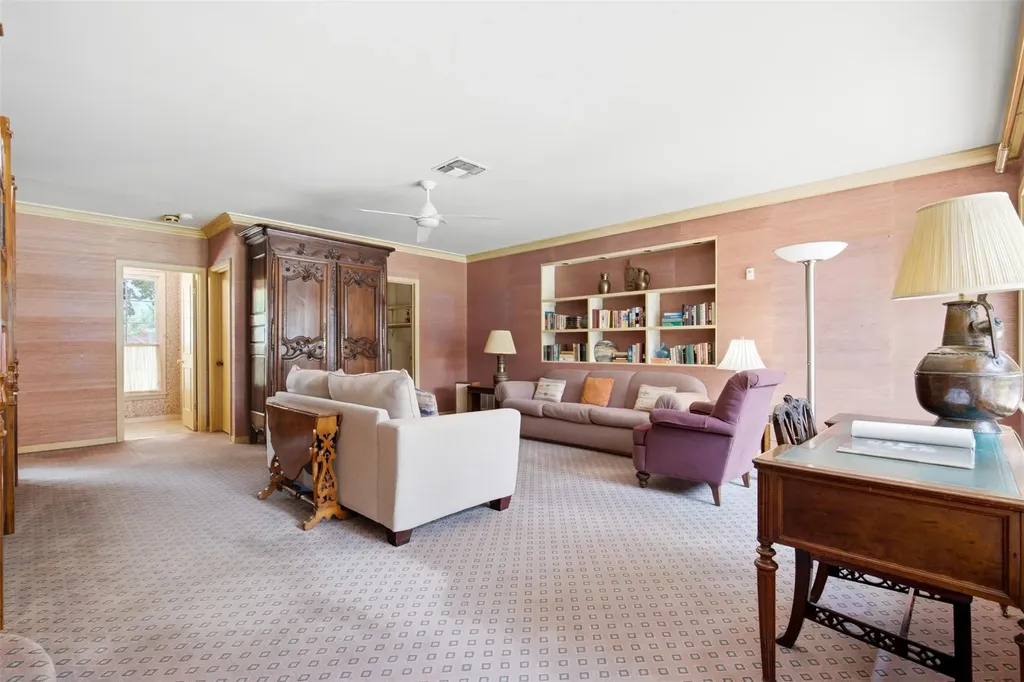 4202 Farhills Drive Austin TX 78731