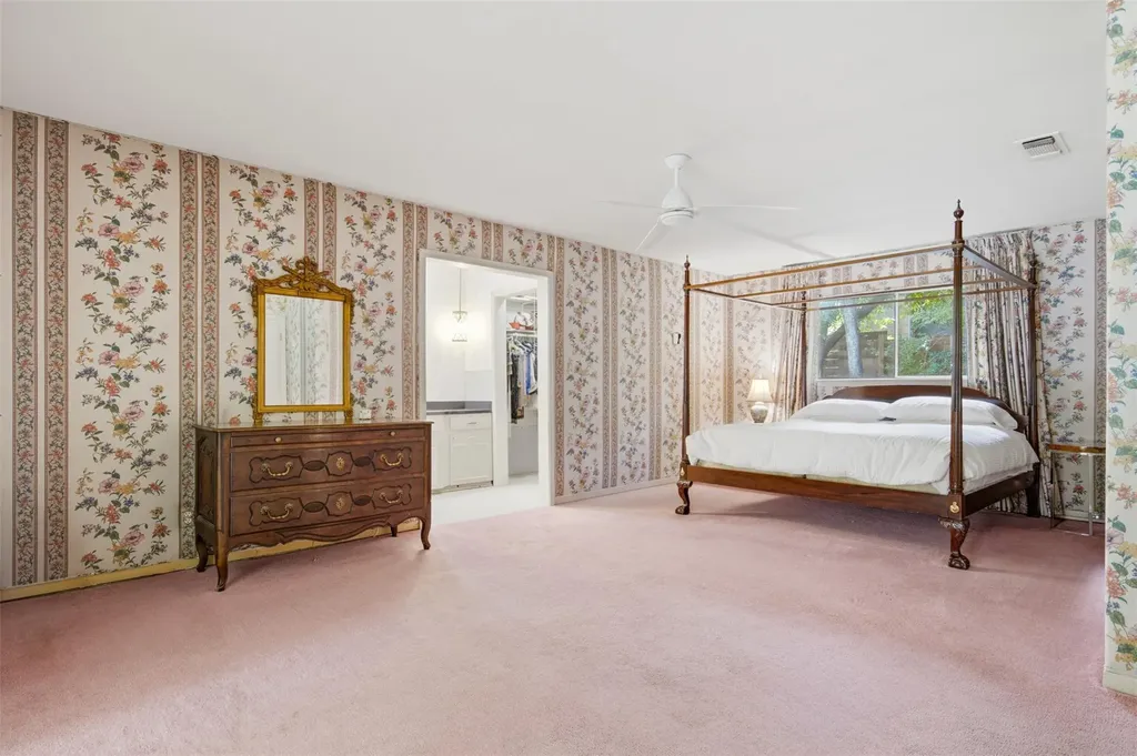4202 Farhills Drive Austin TX 78731