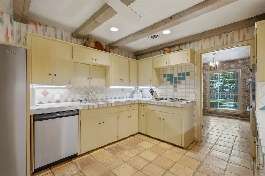 4202 Farhills Drive Austin TX 78731