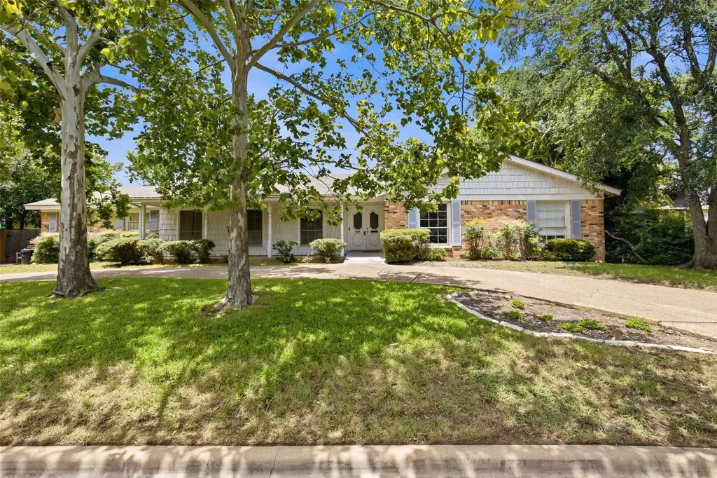 4202 Farhills Drive Austin TX 78731