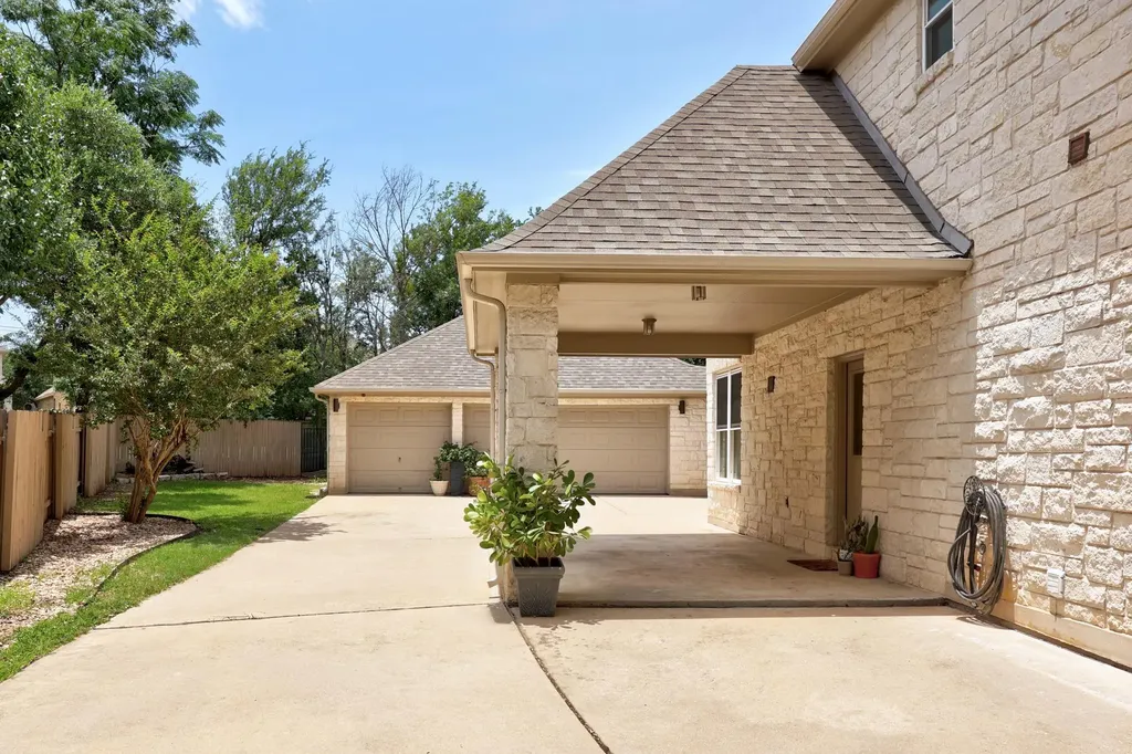 3502 Hidden Oaks Cove Round Rock TX 78681