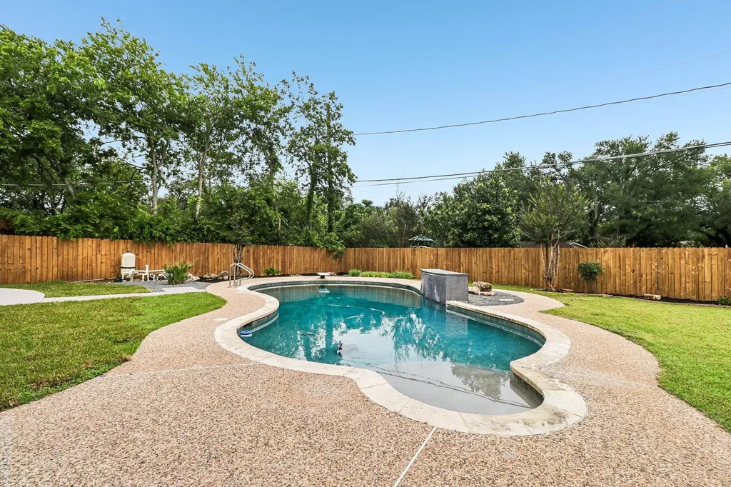 11809 Charing Cross Road Austin TX 78759