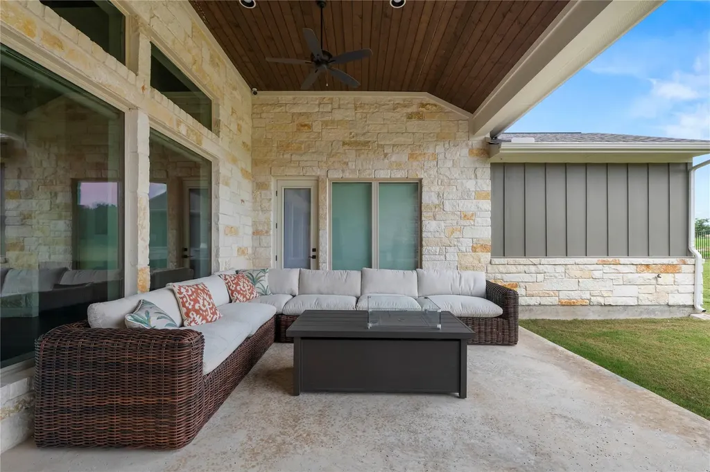 120 Rancho Deluxe Liberty Hill TX 78642