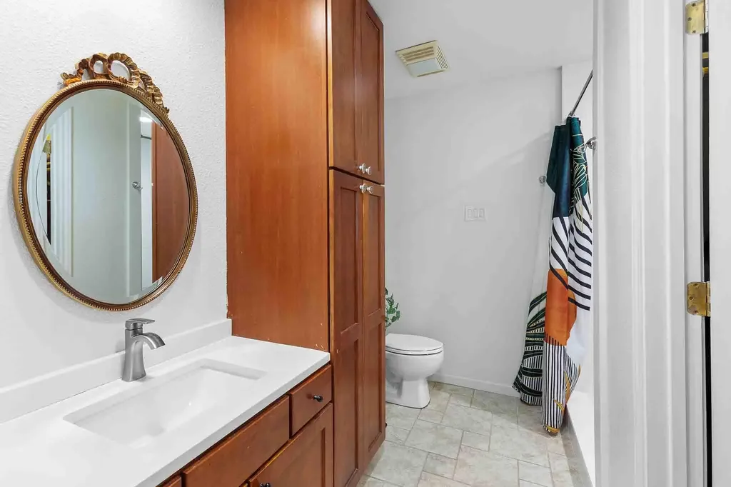 2011 Meadowridge Drive Austin TX 78704