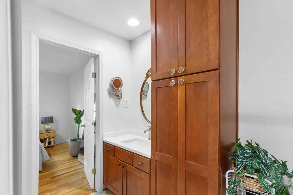 2011 Meadowridge Drive Austin TX 78704