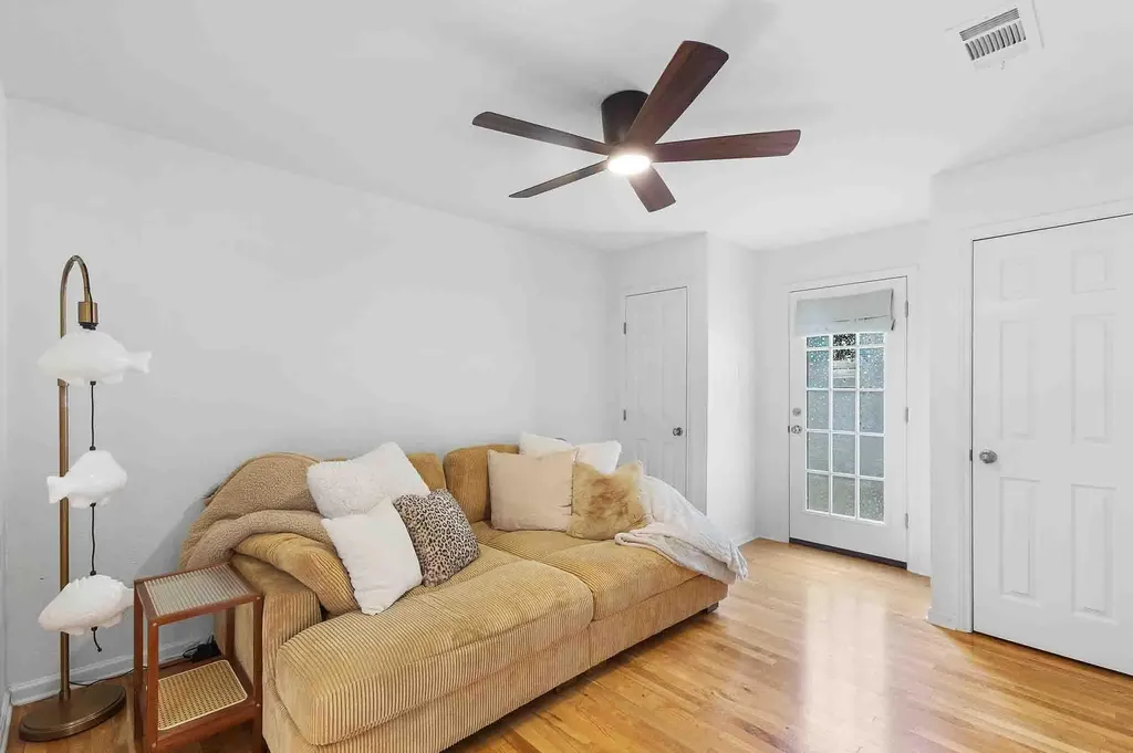 2011 Meadowridge Drive Austin TX 78704