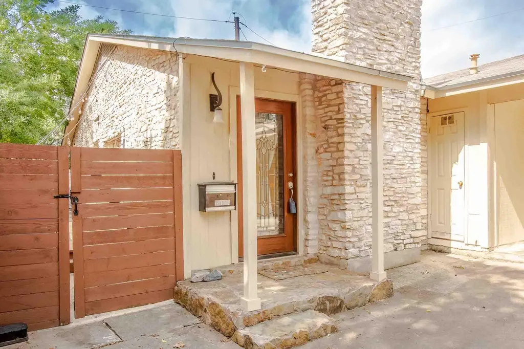 2011 Meadowridge Drive Austin TX 78704