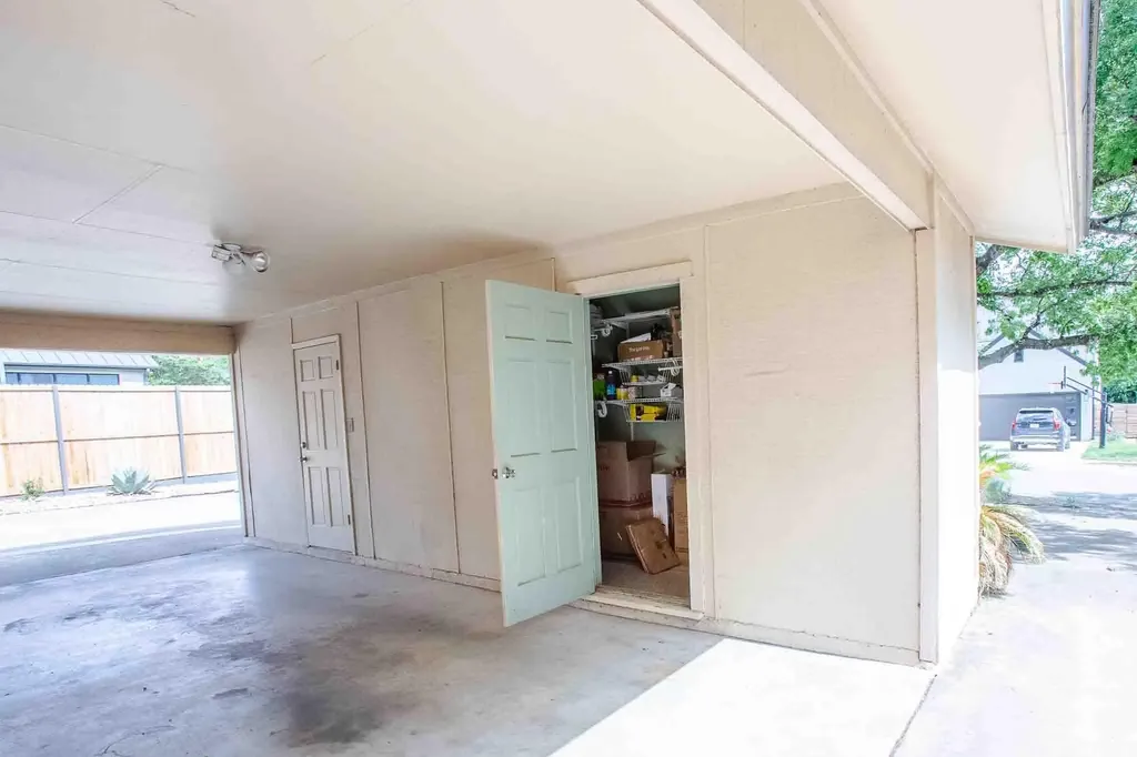 2011 Meadowridge Drive Austin TX 78704