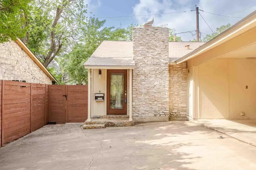 2011 Meadowridge Drive Austin TX 78704
