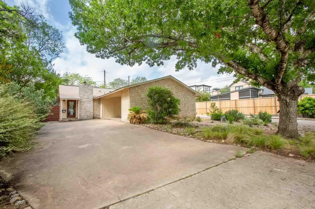 2011 Meadowridge Drive Austin TX 78704