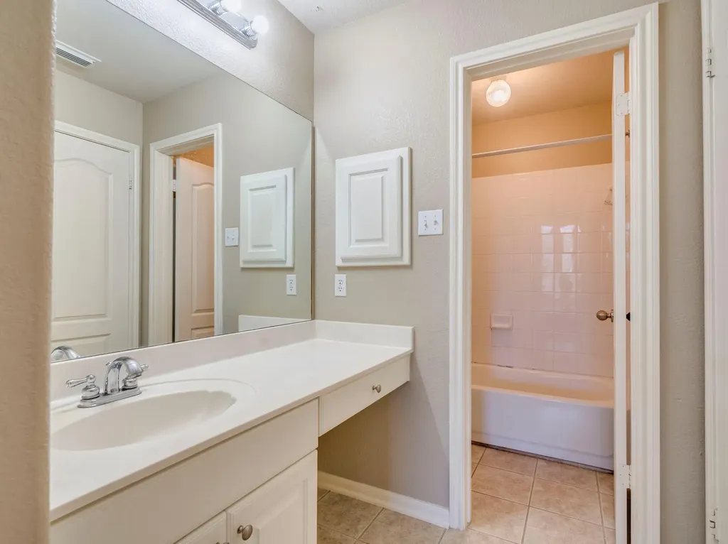 201 Abbott Drive Austin TX 78737