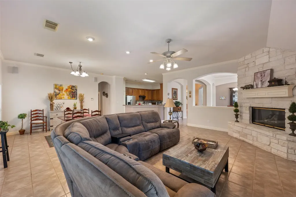 3745 Derby Trail Round Rock TX 78681