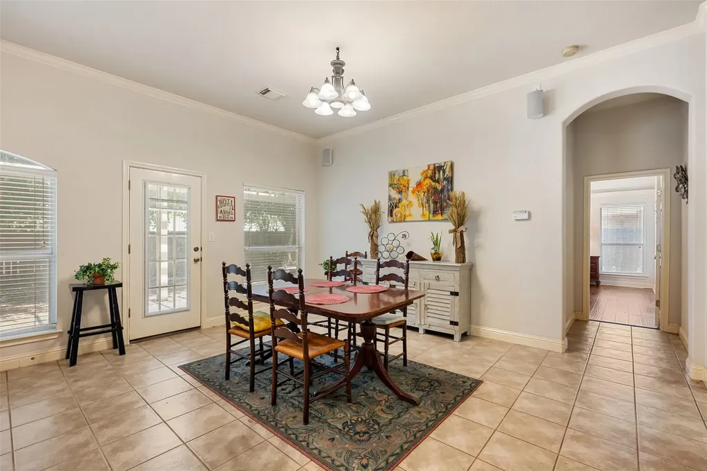 3745 Derby Trail Round Rock TX 78681