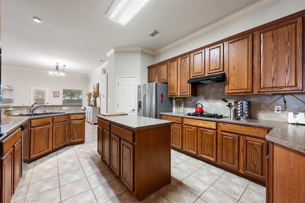 3745 Derby Trail Round Rock TX 78681
