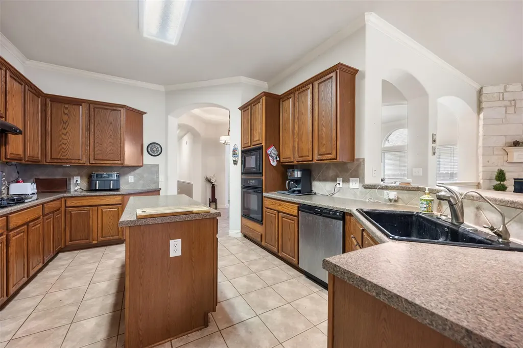 3745 Derby Trail Round Rock TX 78681