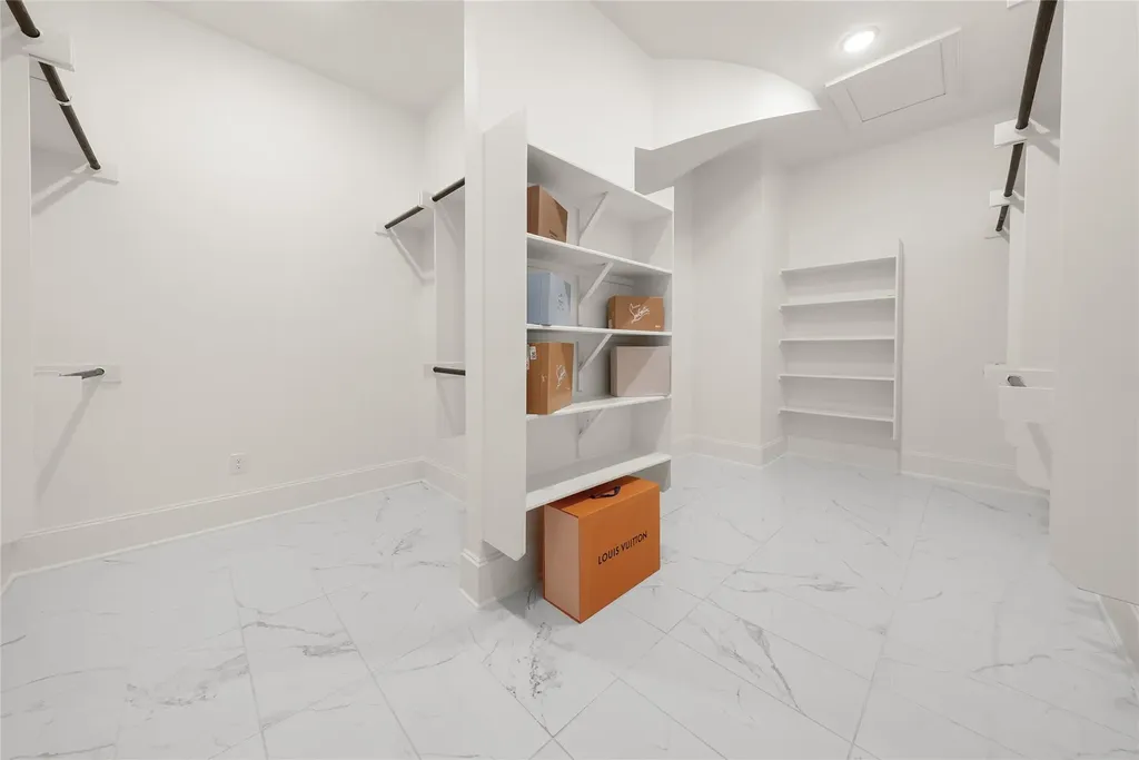312 Bisset Court Austin TX 78738