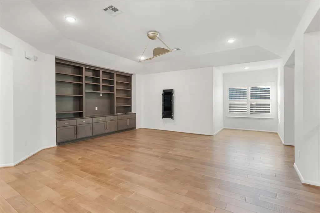 312 Bisset Court Austin TX 78738