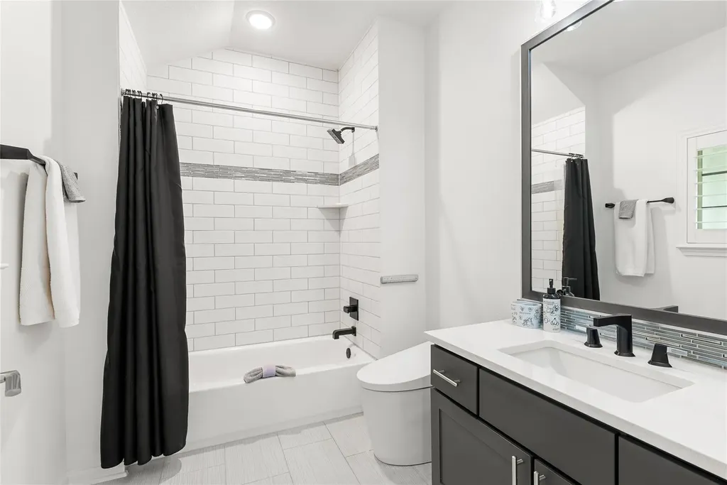 312 Bisset Court Austin TX 78738