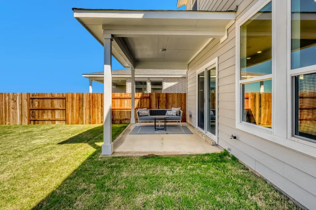 141 Sincere Drive Kyle TX 78640