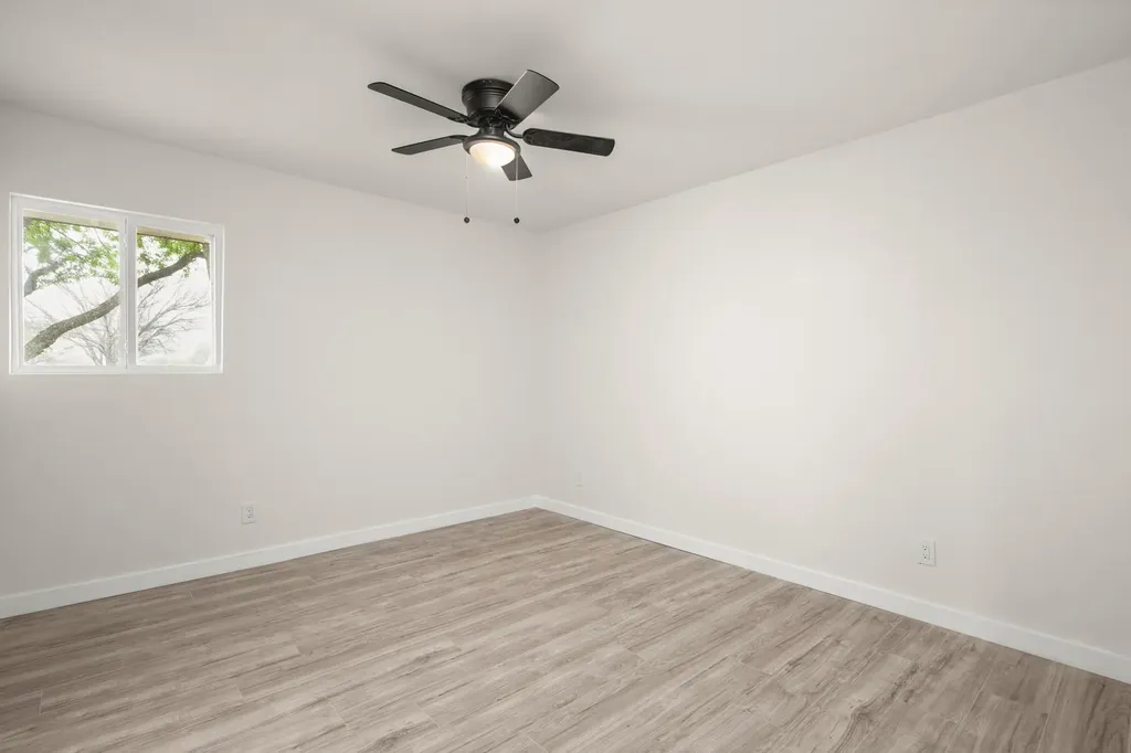 2100 Deadwood Drive Austin TX 78744