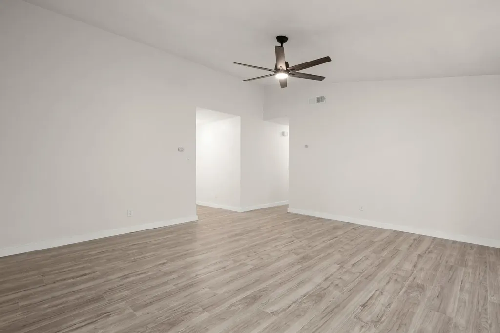 2100 Deadwood Drive Austin TX 78744